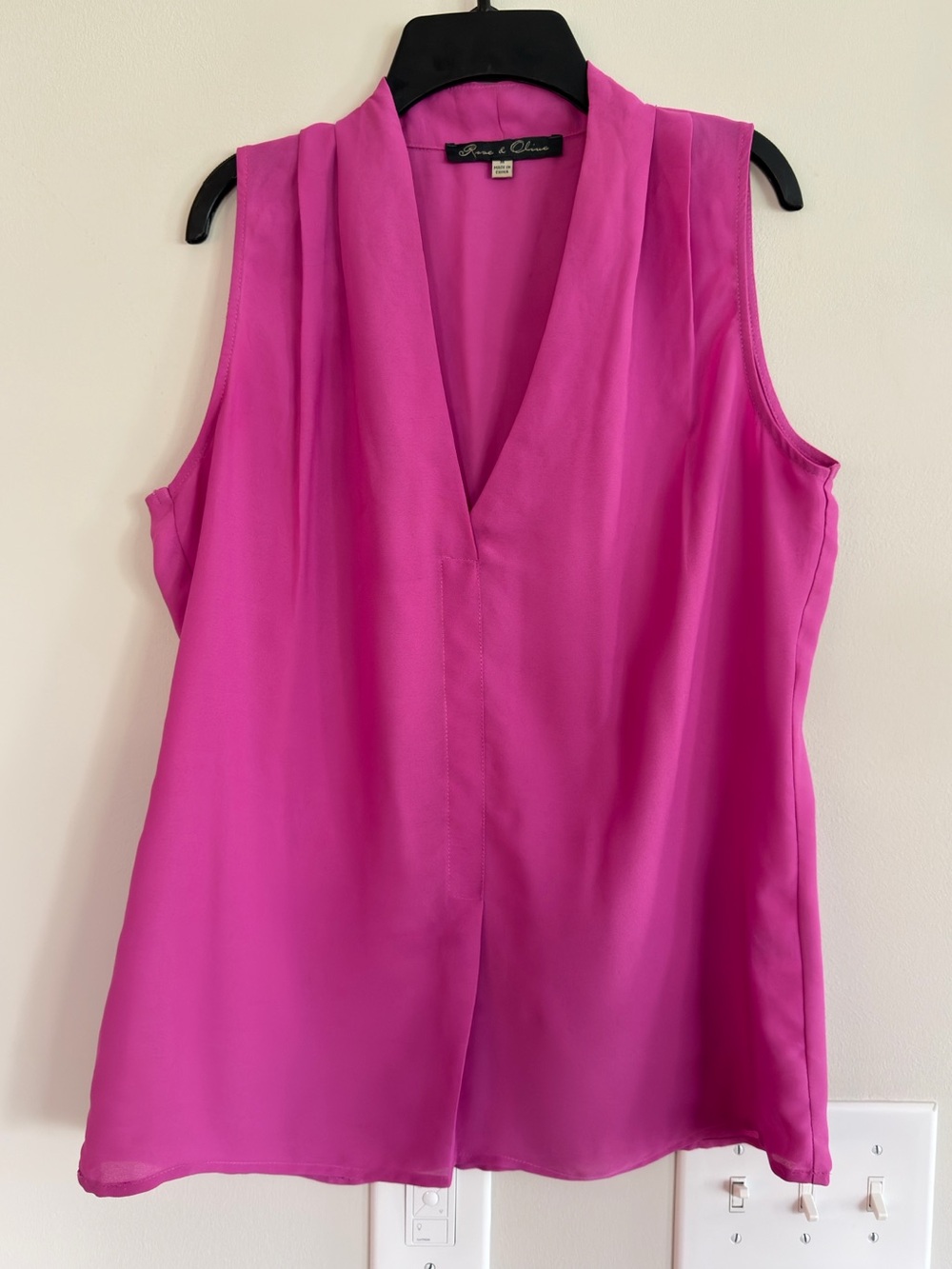Rose & Olive Sleeveless V-Neck Camisole - Fuchsia Pink